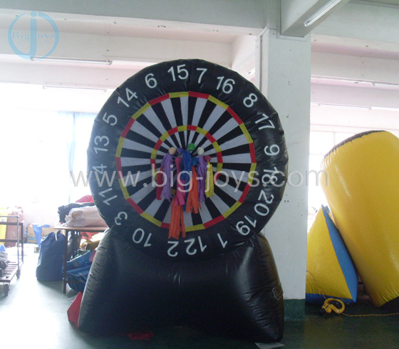 Inflatable dart game